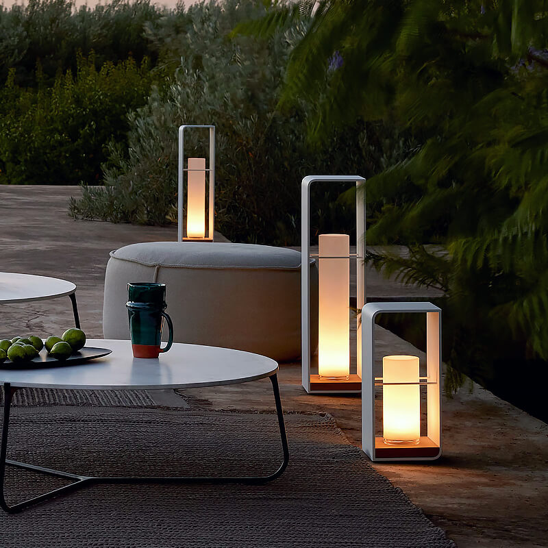 Modern Square Outdoor LED Light | Waterproof Solar-Powered Lighting Fixture