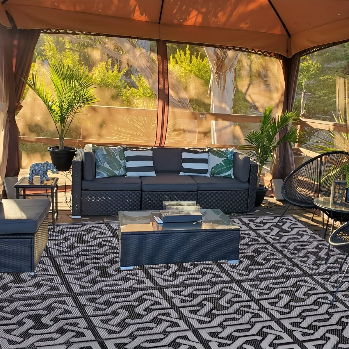 Reversible Black & Grey Modern Outdoor Patio Rug