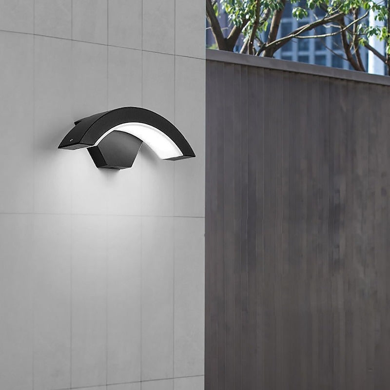 Modern Outdoor Wall Light with IP65 Waterproof LED Illumination